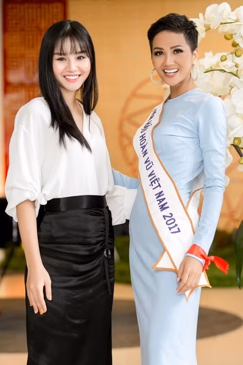 Trên trang cá nhân, Thu Trang từng bày tỏ tình cảm quý mến dành cho H'hen Niê. Ảnh: Dân Việt.