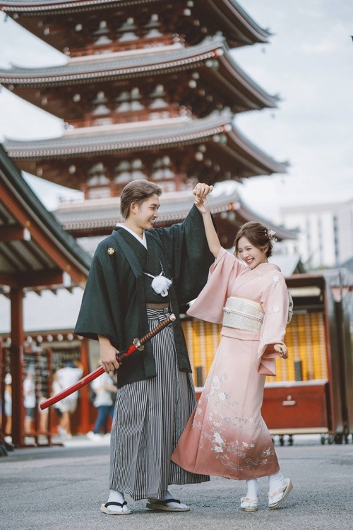 Đình Tú đóng nhiều phim như Máy bay ký sự, Ghét thì yêu thôi, Hướng dương ngược nắng, Thương ngày nắng về, Gặp em ngày nắng. Ảnh: FB Đình Tú.