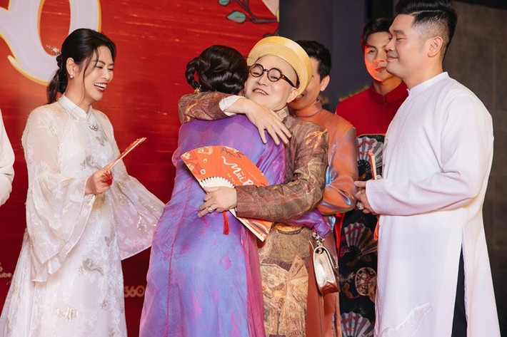 Nghệ sĩ Xuân Hinh và diễn viên Thu Trang luôn dành cho nhau sự trân trọng, quý mến cả trong công việc lẫn đời thường. Ảnh: FB Thu Trang.