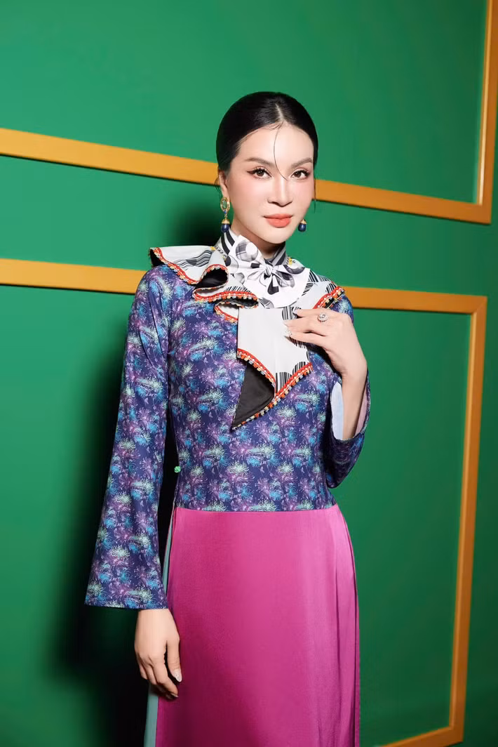 MC Thanh Mai quyên góp 100 triệu đồng cho bà con vùng lũ. Cô cho biết: “Của ít lòng nhiều. Cầu mong mọi người vơi bớt nhọc nhằn”. Ảnh: FB Thanh Mai.