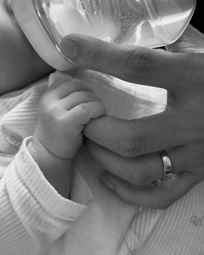 Lần hiếm hoi Puka đăng ảnh con kể từ khi sinh nở. Ảnh: Instagram Puka.