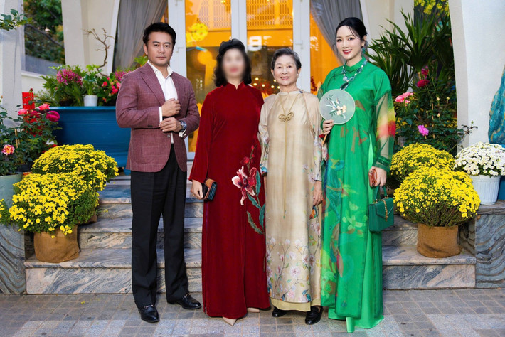 Người mẫu Hà Kino, diễn viên Trương Minh Cường, nhà thiết kế Linh San, ca sĩ Mỹ Lệ là những khách mời góp mặt trong buổi tiệc. Ảnh: FB Giáng My.