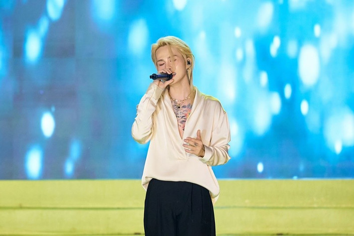 Trước đó, phía Jack cho biết, nam ca sĩ nộp đơn tố cáo Thiên An đến cơ quan có thẩm quyền xử lý về hành vi đăng tải bài viết trên trang cá nhân Facebook vào ngày 19/1/2025 và ngày 20/1/2025. “Qua quá trình làm việc với cơ quan chức năng, chúng tôi được biết bà Trần Nguyễn Thiên An đã phải gỡ bỏ các bài viết gây nhầm lẫn ngay sau đó”, phía Jack nói. Ảnh: FB Jack.