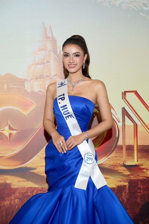 Minh Nhàn chia sẻ trên Znews, không từ bỏ danh hiệu Á hậu 2 Hoa hậu Hòa bình Việt Nam 2023 nhưng cô cho rằng mỗi thời điểm sẽ luôn có định hướng và mục tiêu khác nhau. Ảnh: FB Minh Nhàn.