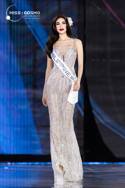 “Là phụ nữ, chúng ta có thể tự đứng vững bằng chính mình, và phụ nữ cũng có thể có được tất cả”, Chelsea bày tỏ. Ảnh: Miss Cosmo.