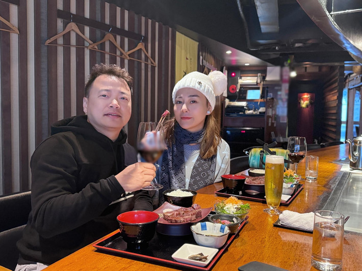 Trong cuộc phỏng vấn với VOV, Phương Oanh cho biết, Shark Bình là fan của cô và cô cũng là fan của chồng.