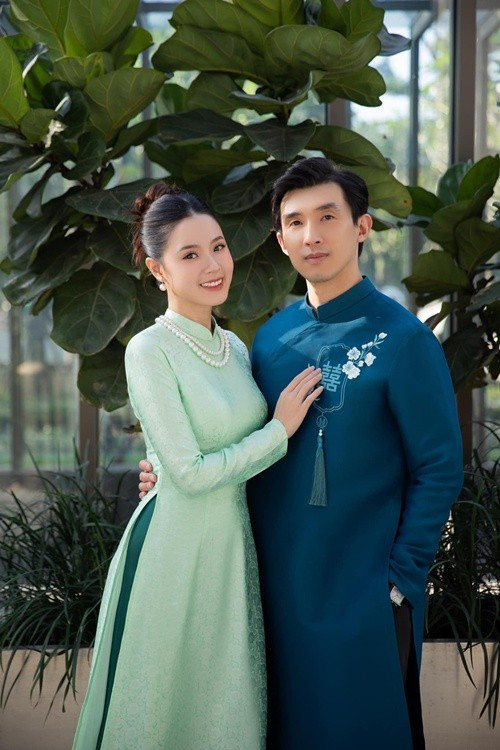 Midu bày tỏ: "Sau khi kết hôn, tôi có một người giúp mình không còn cảm thấy cô đơn trong cuộc sống, luôn động viên, động viên khi có chuyện buồn, hoặc đi ăn, đi uống cà phê, không bao giờ và không dám từ chối mình". Ảnh: FB Midu.