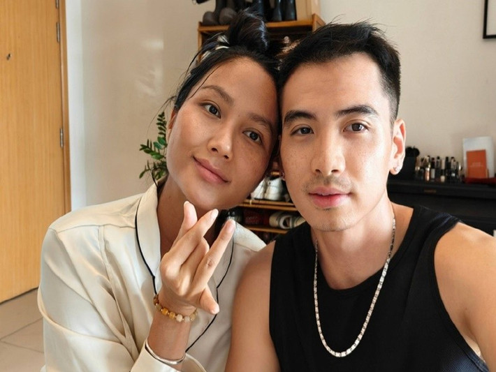 H'hen Niê thừa nhận rằng vợ chồng cô thiếu kinh nghiệm, thiếu suy nghĩ thấu đáo. "Hen chân thành xin lỗi mọi người vì sự việc này, cảm ơn mọi người đã góp ý, chỉ bảo", nàng hậu bày tỏ. Ảnh: FB Tuấn Khôi.