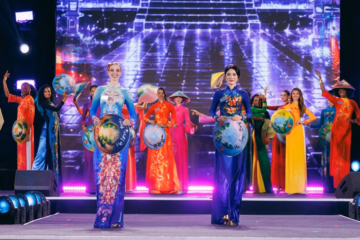 Mới đây, chương trình khai mạc Miss World lần thứ 73 với chủ đề “Welcome Miss World to Quảng Ninh - Việt Nam” diễn ra tại Quảng Ninh. 111 thí sinh tham dự sự kiện trước khoảng 10.000 khán giả.
