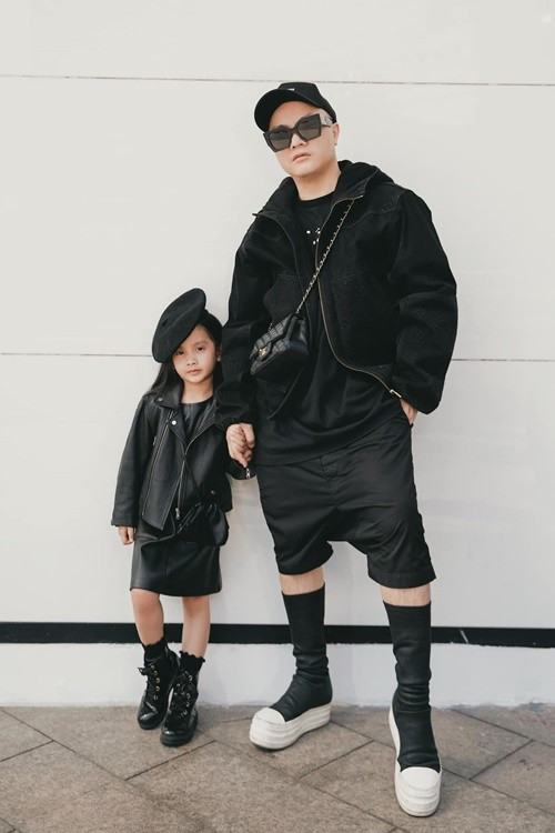 Đỗ Mạnh Cường cùng con gái MyMy ăn mặc đồng điệu. Ảnh: FB Đỗ Mạnh Cường.