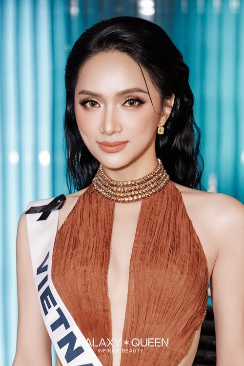 Một trong những điểm nổi bật của Hương Giang ở Miss Universe 2025 là phong cách thời trang đa dạng. Đến với cuộc thi, đại diện Việt Nam mang theo 60 bộ trang phục. Ảnh: Galaxy Queen.