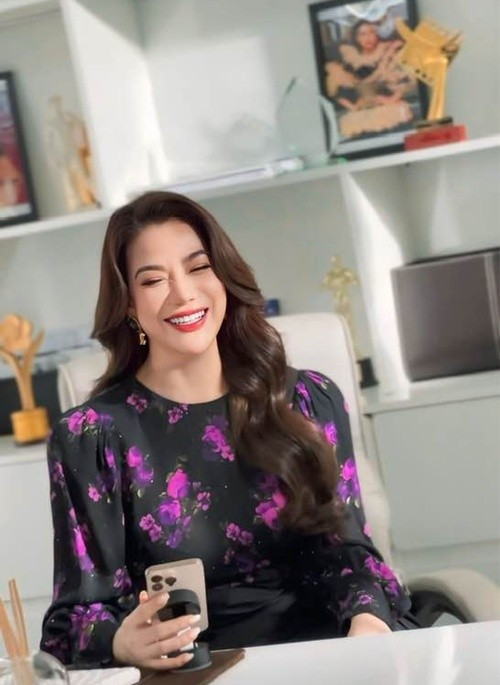 Trương Ngọc Ánh sống xa hoa trước khi bị bắt. Ngoài biệt thự, cô còn sống trong căn penthouse 300 m2 tại TP HCM. Ảnh: FB Trương Ngọc Ánh.