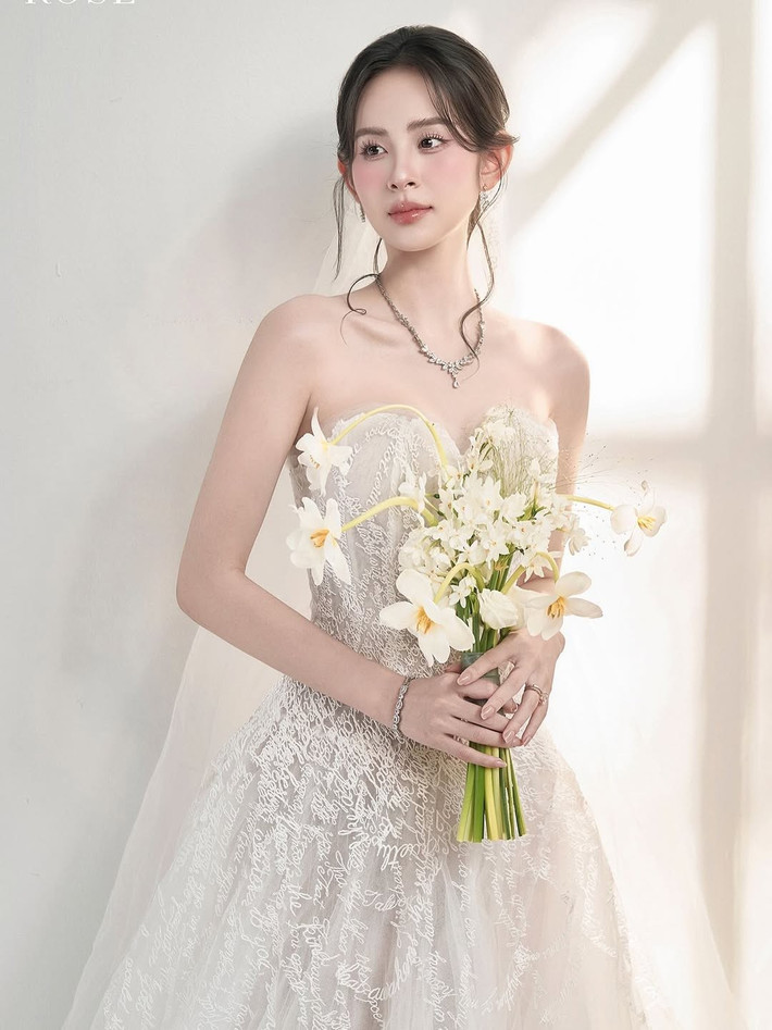 Trước khi kết hôn, Hương Liên là TikToker, người mẫu tự do. Ảnh: Instagram Hương Liên.