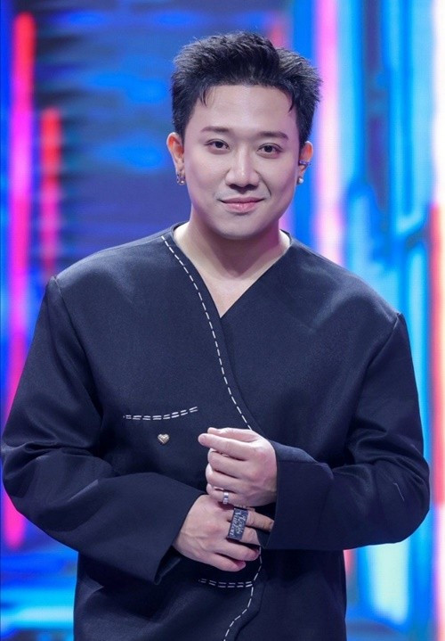 MC Trấn Thành ủng hộ 500 triệu đồng cho người dân vùng lũ. Ảnh: Tiền Phong.