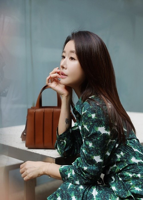 Lâm Tâm Như trở thành triệu phú của showbiz Hoa ngữ từ năm 2013, hiện tại có cuộc sống xa hoa. Ảnh: Instagram Lâm Tâm Như.