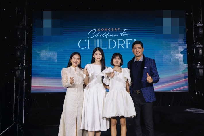 Năm 2008, Bình Minh và doanh nhân Anh Thơ kết hôn. Mỗi dịp kỷ niệm ngày cưới, cả hai lại dành cho nhau lời ngọt ngào. Ảnh: FB Anh Thơ.