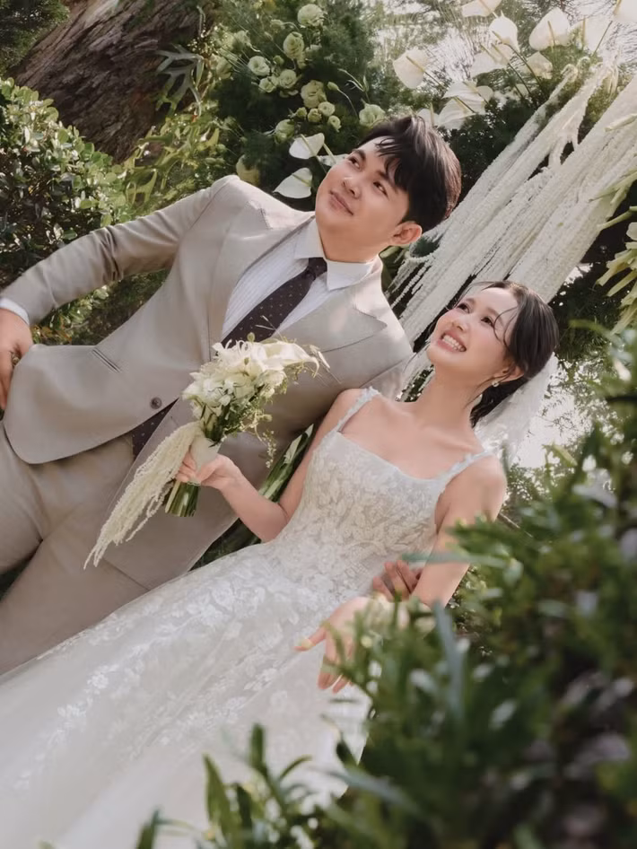 Đám cưới của cặp đôi dự kiến diễn ra vào ngày 29/3, với sự góp mặt của gia đình và bạn bè thân thiết.