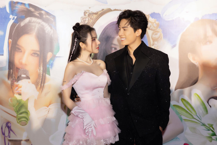 Anh Tú và LyLy được fan 'đẩy thuyền'. Ảnh: Vietnamnet.