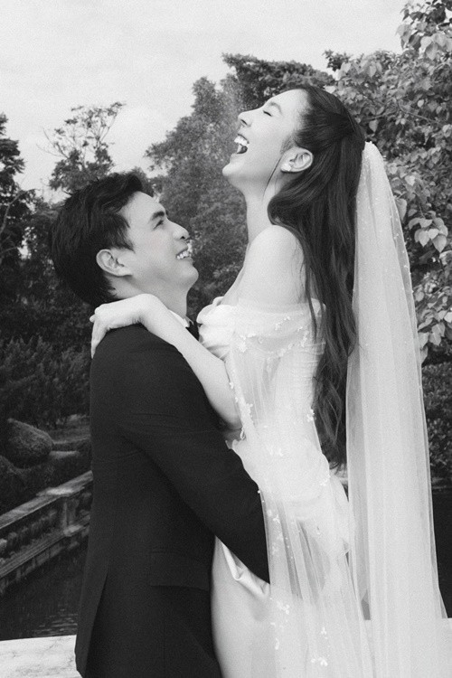 Vợ kém 17 tuổi của Hồ Quang Hiếu có chiều cao 1m80. Ảnh: FB Hồ Quang Hiếu.