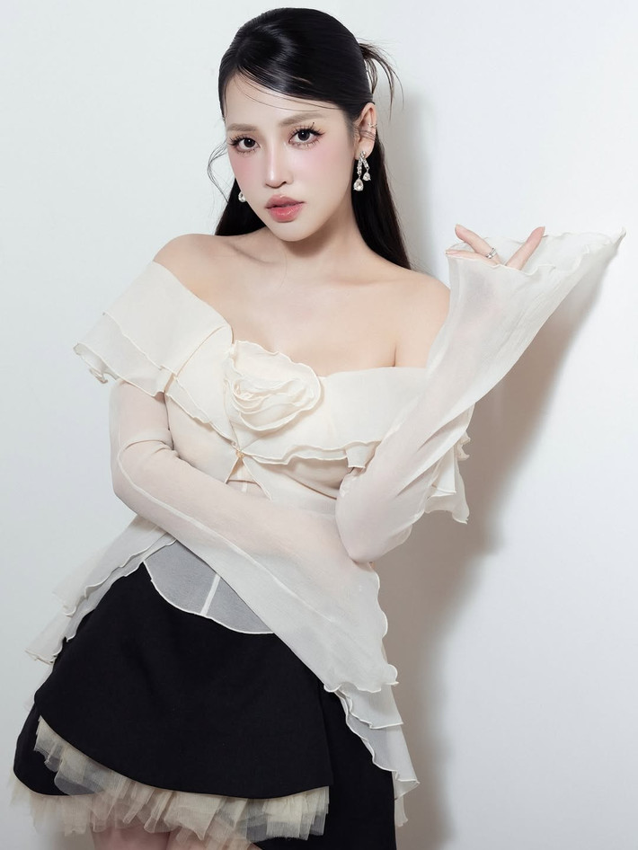 Nhiều khán giả khen ngợi vợ hơn tuổi của Gin Tuấn Kiệt ngày càng đẹp mặn mà. Ảnh: Instagram Puka.