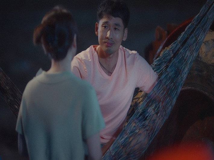 Theo Nhân Dân Online, ngoài Phương Anh Đào, Tuấn Trần, Báu vật trời cho còn có sự tham gia diễn xuất của nghệ sĩ Trung Dân, Quách Ngọc Ngoan, bé Mì Gói, Hưng Nguyễn, Khuyến Dương, Bích Ngọc… Ảnh: VOV.