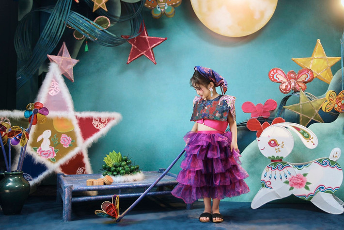 Con gái của Pha Lê mang hai dòng máu: Việt - Hàn. Ảnh: FB Pha Lê.