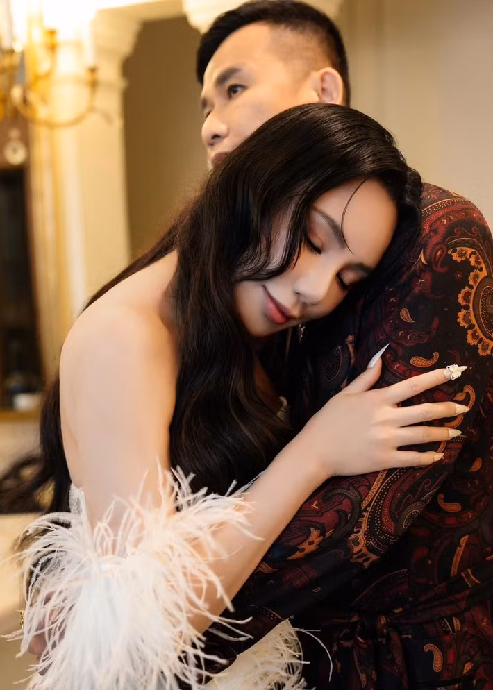 GlobeNewswire mô tả tiệc cưới thuần chay của nữ ca sĩ. Ảnh: FB Hồ Quỳnh Hương.