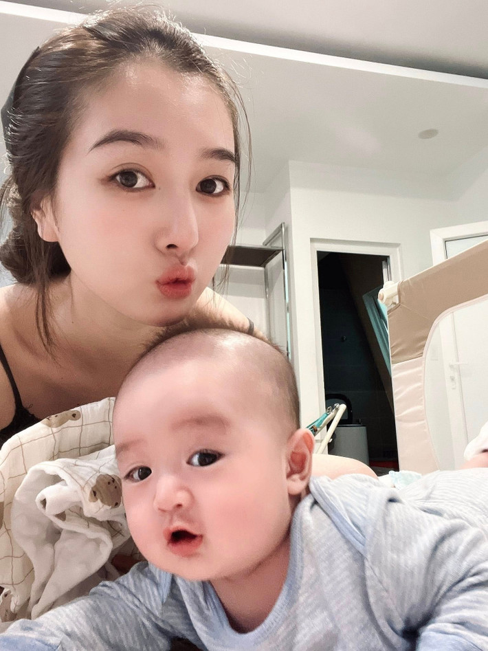 Con trai Tuệ Như trộm vía bụ bẫm, đáng yêu. Ảnh: FB Tuệ Như.