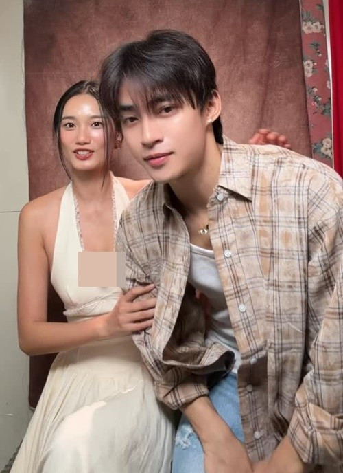 Trong những hình ảnh được chia sẻ, Quỳnh Anh – Neyun thể hiện sự thân thiết qua các cử chỉ gần gũi, ánh nhìn và sự tương tác tự nhiên dành cho nhau. Ảnh: FB Quỳnh Anh.