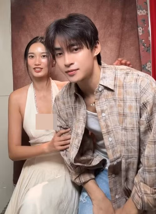 Trong những hình ảnh được chia sẻ, Quỳnh Anh – Neyun thể hiện sự thân thiết qua các cử chỉ gần gũi, ánh nhìn và sự tương tác tự nhiên dành cho nhau. Ảnh: FB Quỳnh Anh.