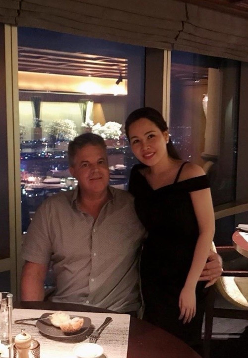 Theo Vietnamnet, Trương Phương kết hôn với Laine Dunn (người New Zealand, làm trong lĩnh vực xây dựng) vào tháng 1/2025. Nữ diễn viên tin tưởng và yêu thương chồng. Ảnh: FB Trương Phương.