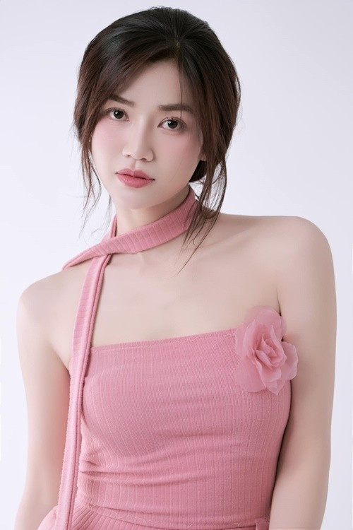 Diễn viên Anh Đào sinh năm 1996, kém Hồng Diễm 13 tuổi. Ảnh: FB Anh Đào.