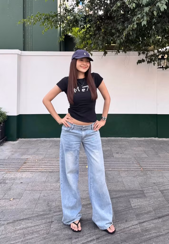 Từ trang phục, kiểu tóc đến cách trang điểm đều được cân nhắc kỹ, tạo nên tổng thể hài hòa. Ảnh: FB Lê Tam Triều Dâng.