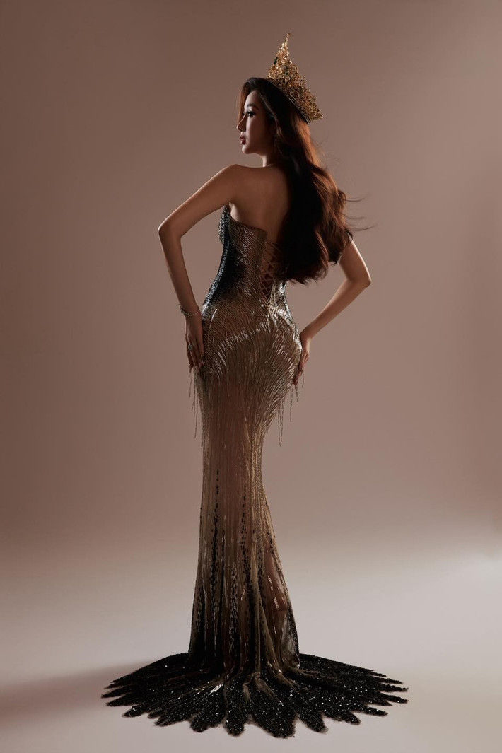 Ít ngày qua, nàng tập luyện cho màn xuất hiện trong chung kết Miss Grand Vietnam 2025. Ảnh: FB Quế Anh.