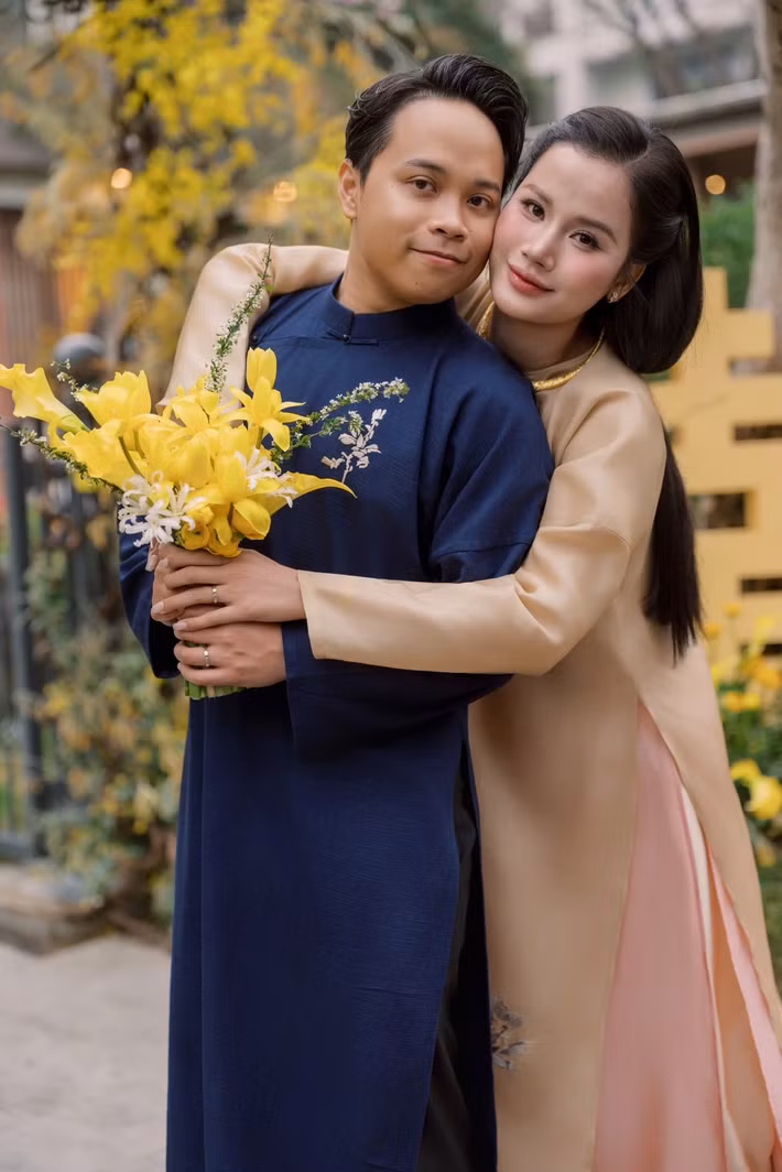 Trước đó, Hương Ly tiết lộ, chồng cô ở nhà có tên thân mật là Mickey.