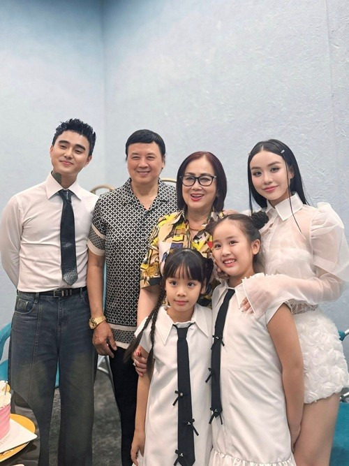 Đạt G được lòng gia đình Bảo Ngọc khi còn hẹn hò. Ảnh: FB Bảo Ngọc.