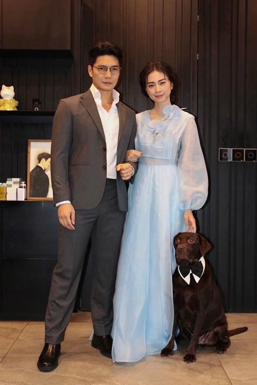 “Anh luôn đứng sau tôi ủng hộ, hỗ trợ những gì tôi cần. Khi hạnh phúc đủ đầy, sự cho đi của mình càng thêm vững bền, ý nghĩa. Việc có ông xã đồng hành cùng mình là một điều tuyệt vời mà tôi nhận được', Ngô Thanh Vân cho hay. Ảnh: FB Ngô Thanh Vân.