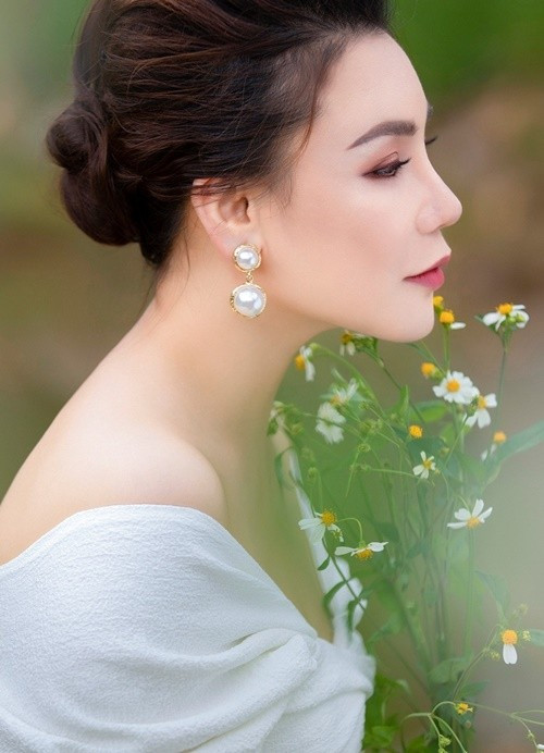 Nhiều khán giả chúc mừng Hồ Quỳnh Hương lên xe hoa ở tuổi 45. Ảnh: FB Hồ Quỳnh Hương.