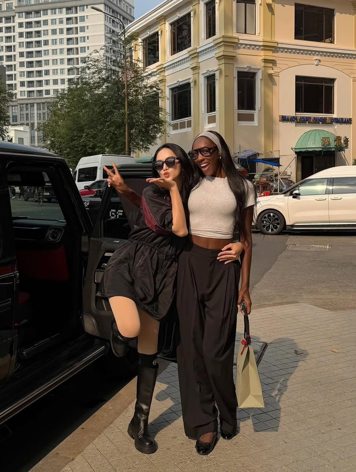 Hương Giang bày tỏ, cô rất vui khi gặp mỹ nhân Bờ Biển Ngà. "Hy vọng chúng ta sẽ sớm gặp lại", Hương Giang cho biết. Ảnh: Instagram Hương Giang.