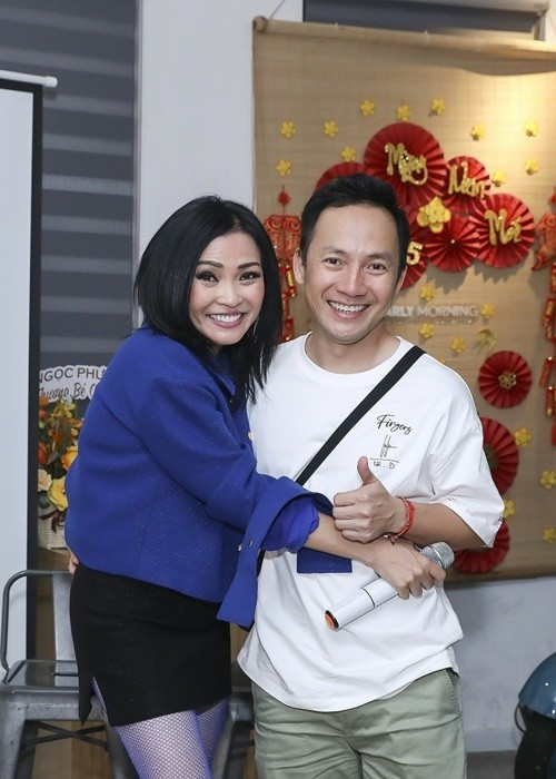 Cô cho biết: "Tiến Đạt ít nói lắm nhưng tôi hiểu Tiến Đạt là con người sống tình cảm, chỉ nghĩ cho người khác nhưng ít nghĩ cho mình". Ảnh: Thế Giới Điện Ảnh.﻿