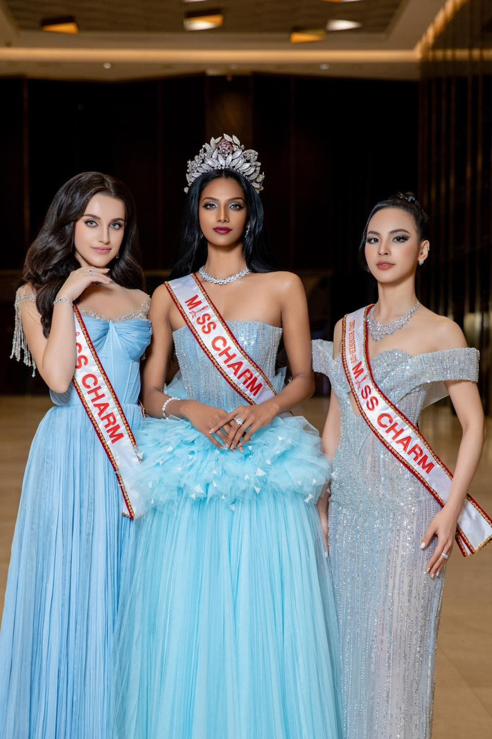 Rashmita ngày càng gợi cảm, sắc sảo sau Miss Charm 2024.