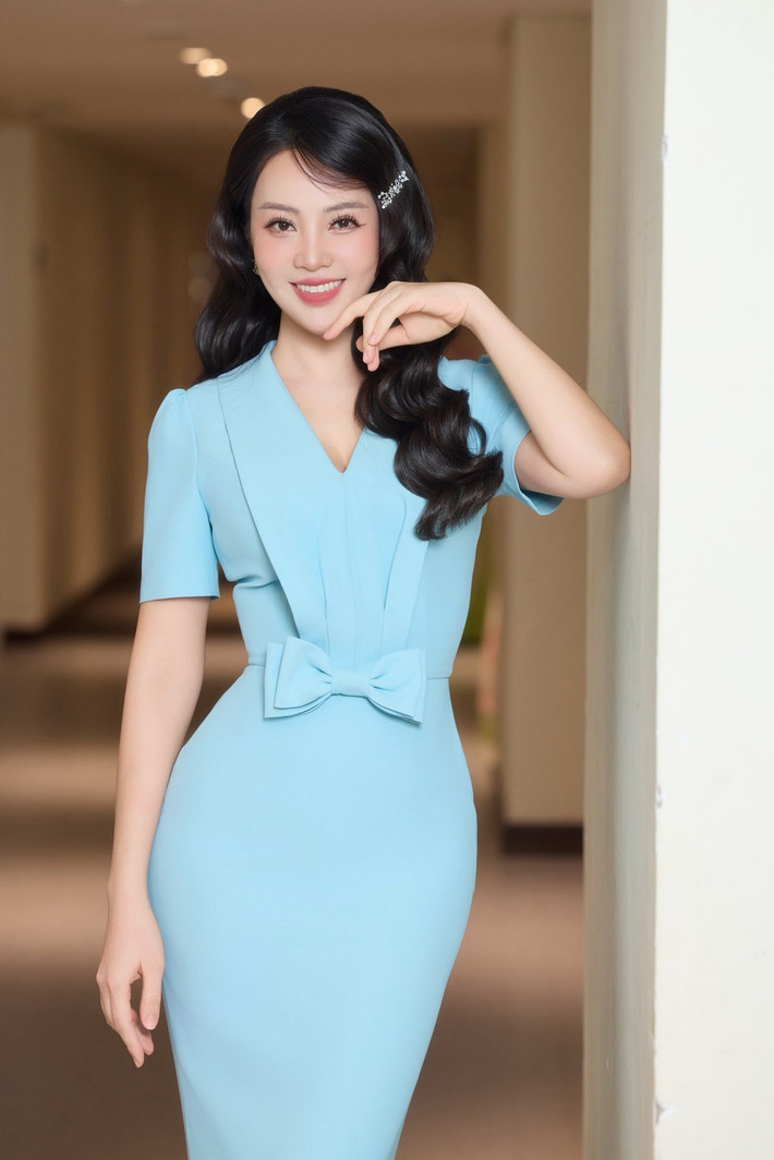 “Các con không phải người của công chúng. Tôi muốn các con lớn lên nhẹ nhàng, không chịu sự chú ý quá sớm. Với bé thứ hai, tôi cũng tôn trọng quyền riêng tư của con”, Thụy Vân trải lòng.