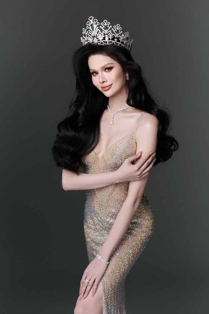 Hà Tâm Như đoạt vương miện Miss International Queen Vietnam - Hoa hậu Chuyển giới Việt Nam vào tháng 5/2025. Ảnh: FB Hà Tâm Như.