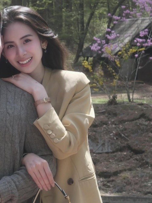 Sau lễ ăn hỏi, Hương Liên khoe loạt ảnh tình tứ bên chồng trong một chuyến du lịch. Ảnh: Instagram Hương Liên.