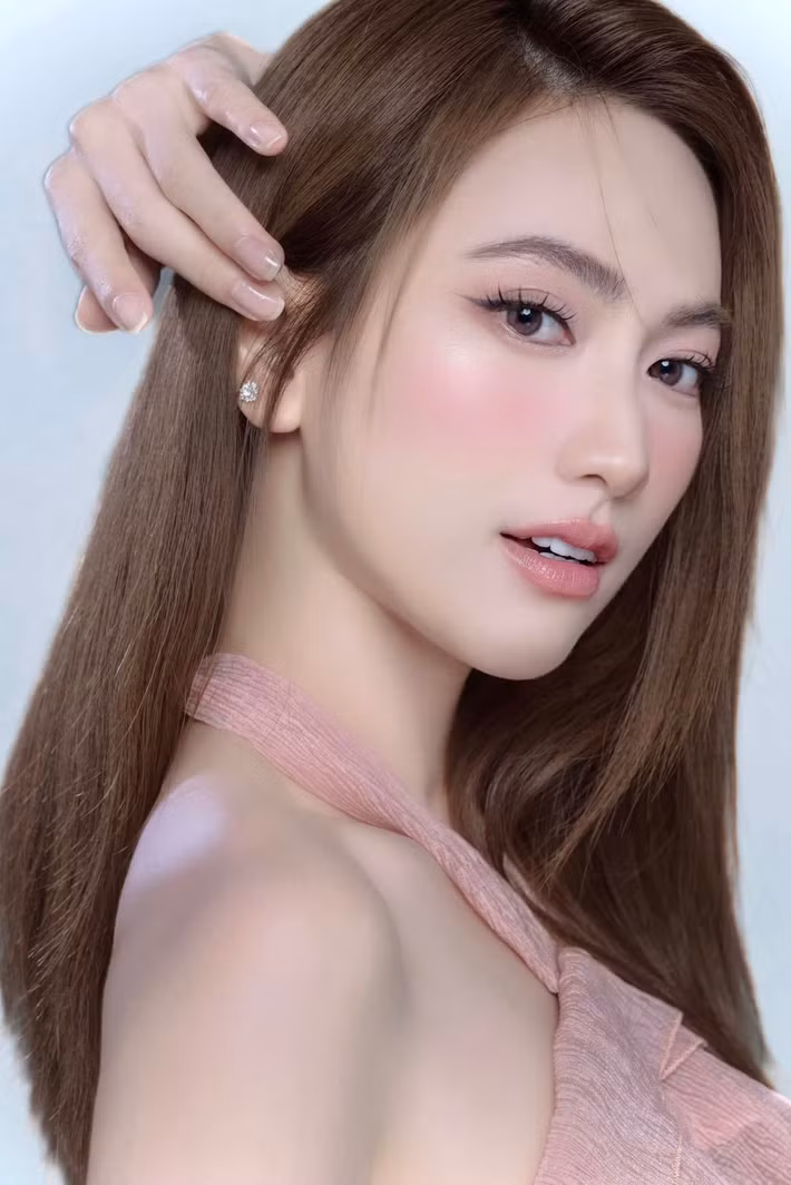 Phương Anh Đào - nữ chính trong phim Mai của Trấn Thành cũng sở hữu nhan sắc gây thương nhớ. Ảnh: FB Phương Anh Đào.