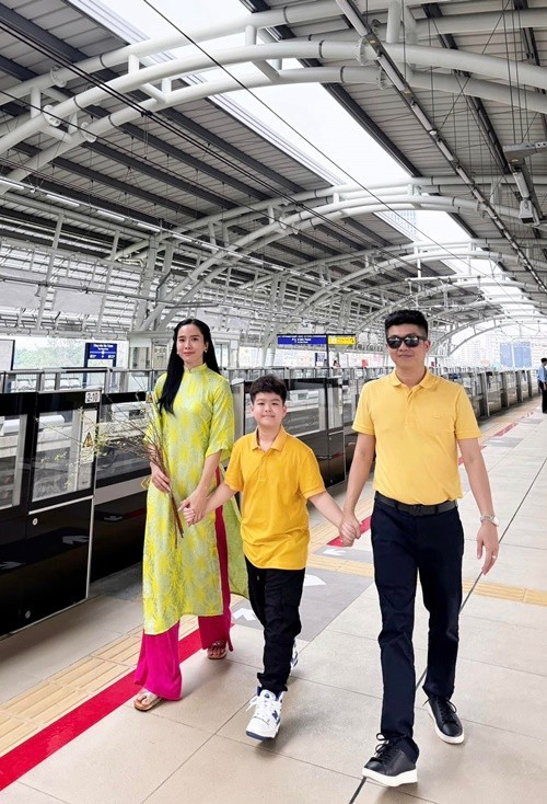 Bella Mai và Bửu Lộc gắn bó trong 4 năm qua. Năm 2024, trong cuộc phỏng vấn với Znews, nữ diễn viên cho biết, cô chưa nghĩ đến chuyện kết hôn, song doanh nhân Bửu Lộc muốn tổ chức lễ cưới trong năm 2025. Ảnh: FB Bella Mai.