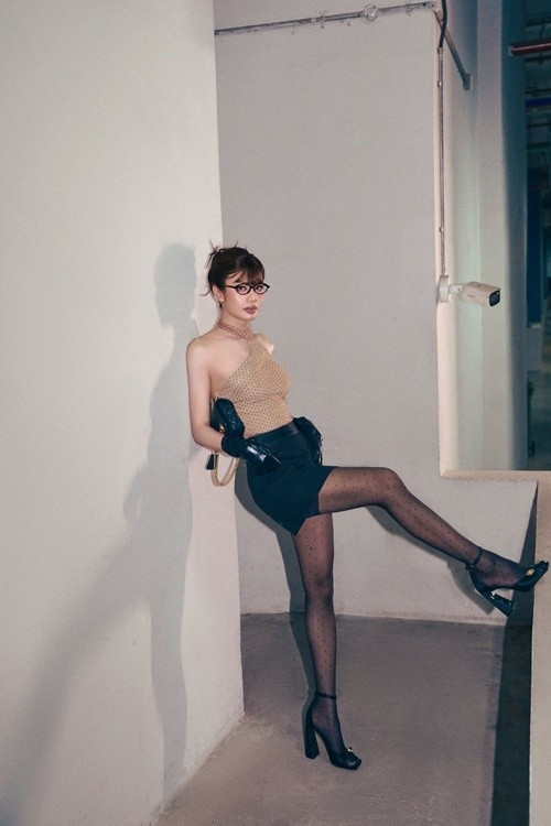 Luna Đào cho hay, thường ngày, cô dành thời gian trồng cây, chăm sóc thú cưng, tập thể dục. Ảnh: FB Luna Đào.