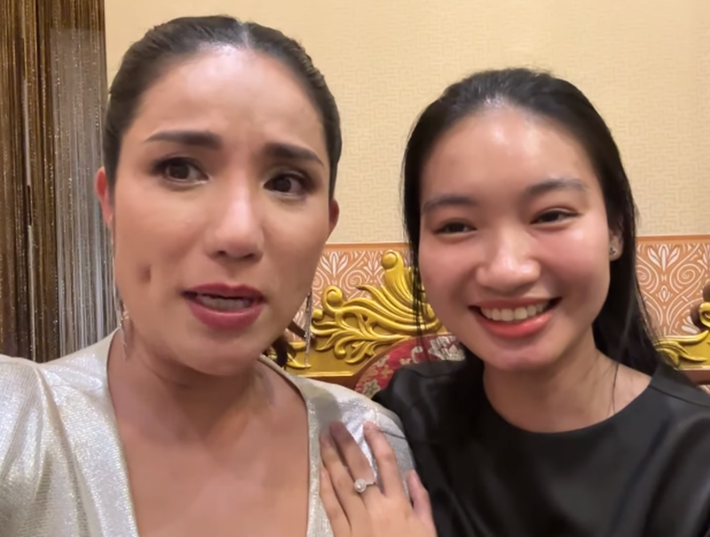 Cát Tường từng đi du lịch cùng nhóm bạn có vợ chồng Tiết Cương. Cô cũng nhiều lần vào bếp nấu ăn đãi cả hai. Ảnh: Arttimes.