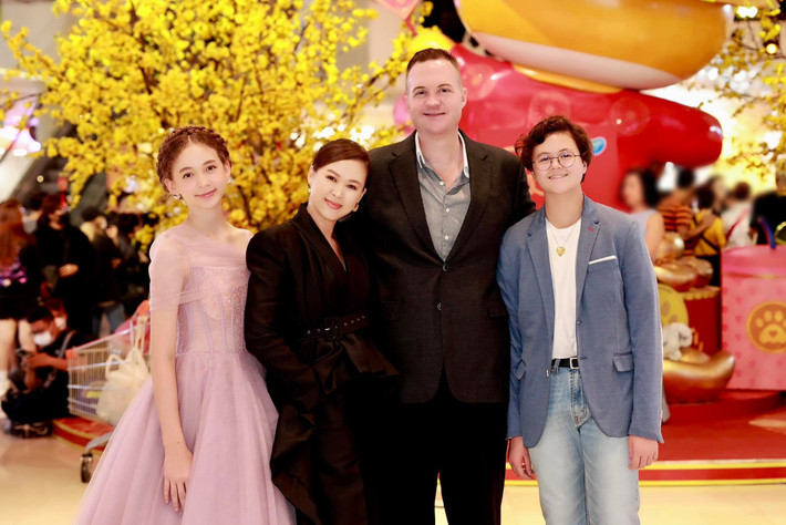 Chồng Ngọc Nga là doanh nhân người Australia tên Lindsay. Ảnh: FB Ngọc Nga.