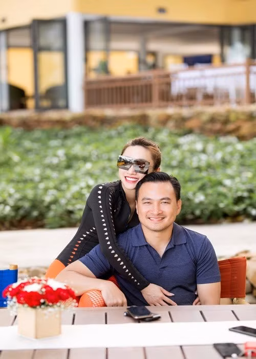 Trong cuộc phỏng vấn với Người Lao Động, Thùy Chang cho biết, gia đình cô khá 'sốc' vì khoảnh cách tuổi tác giữa cô và Chi Bảo. Ảnh: Vietnamnet.